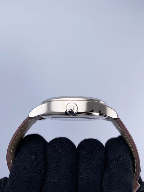 Patek Philippe Complications 5524G-001 Image 4